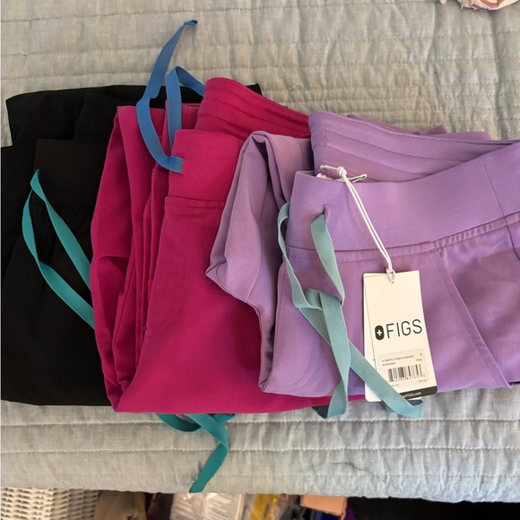 Figs Technical Collection Bundle. - Picture 1 of 7